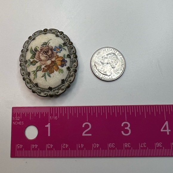 Vintage Estate Western Germany Signed Floral Sugar Rose Cameo Brooch Pin - Picture 16 of 17
